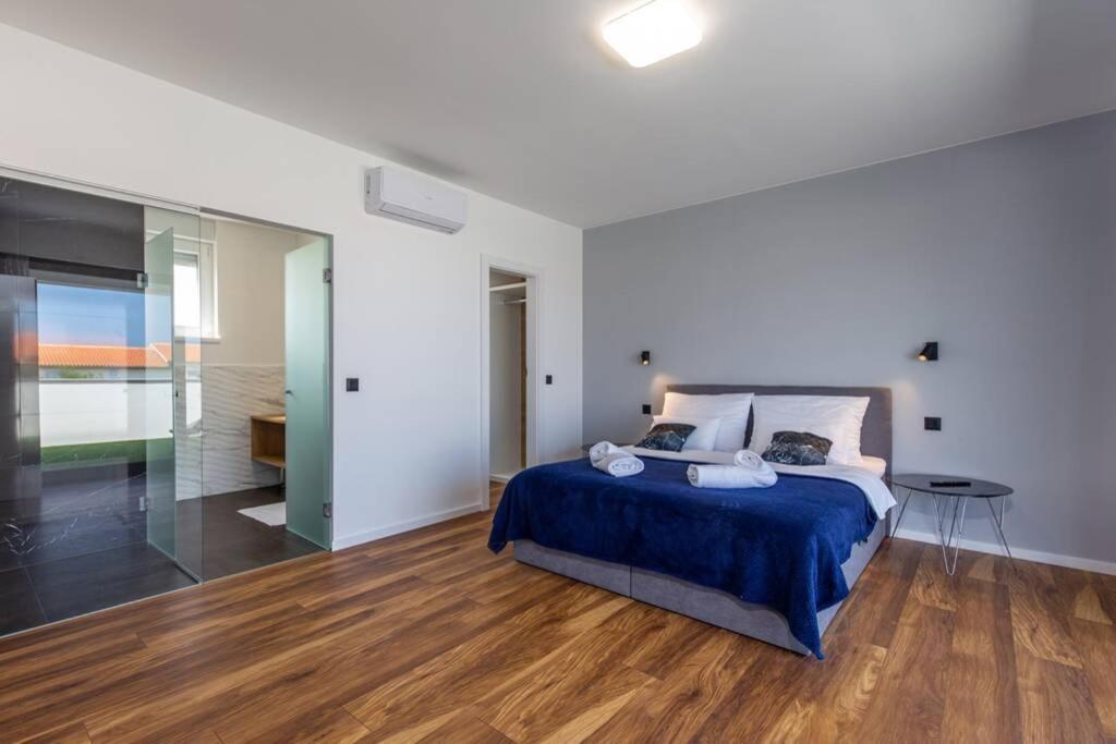 Villa Aurus - Luxury 5 Bedroom 维尔 外观 照片