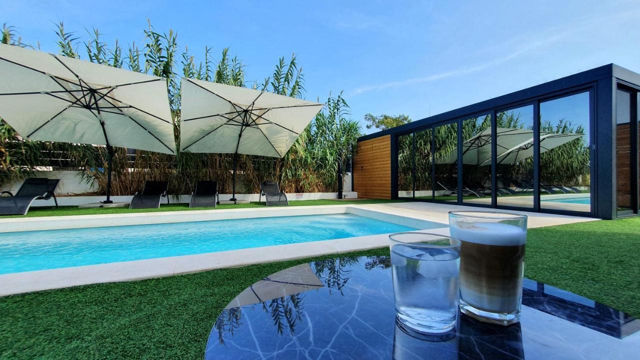 Villa Aurus - Luxury 5 Bedroom 维尔 外观 照片
