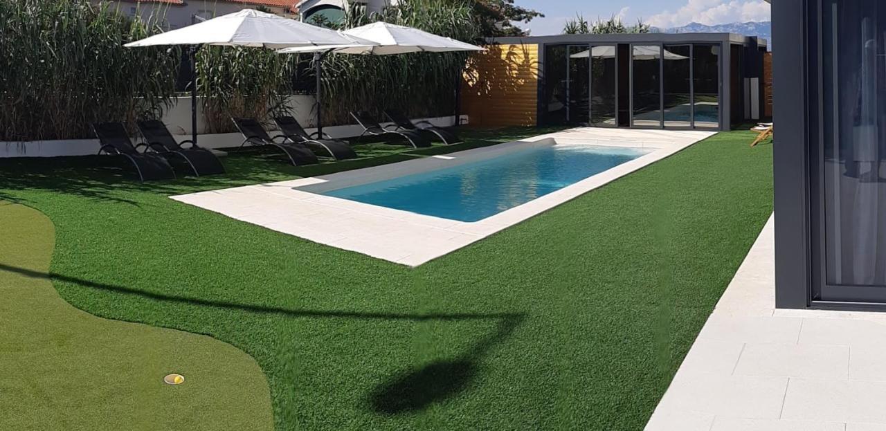 Villa Aurus - Luxury 5 Bedroom 维尔 外观 照片